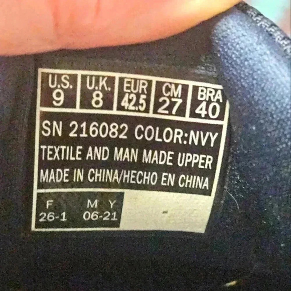 Sketchers - Picture 7 of 7